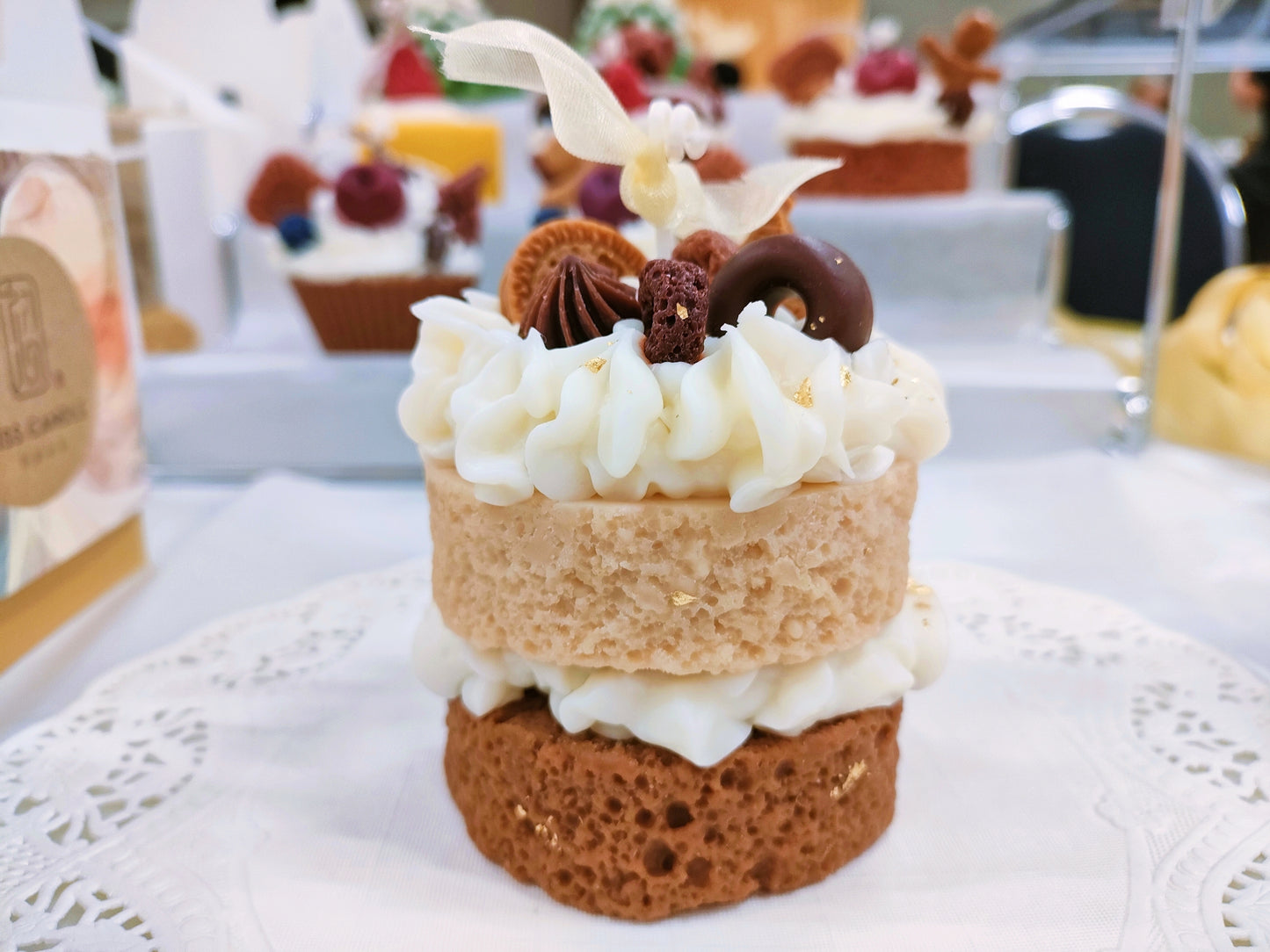 Two Layers Goldleaf Cake Scented Candle