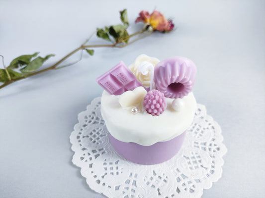 Glaze Cake Scented Candle (Purple)