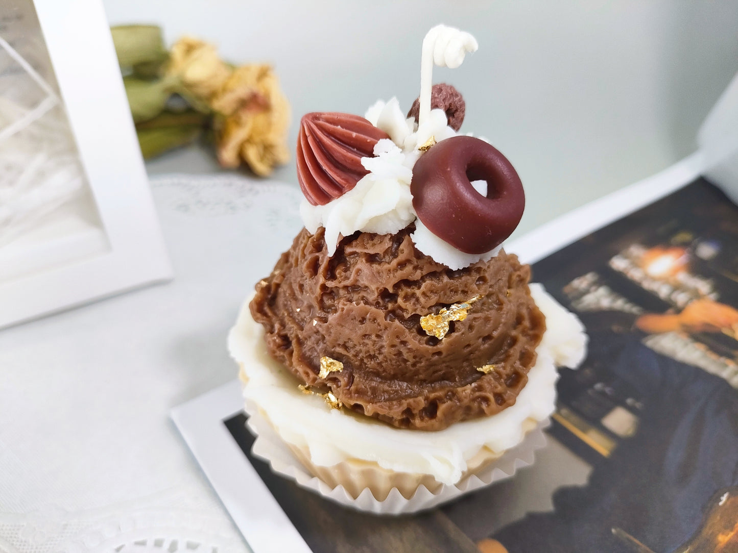 Muffin Gold Leaf Ice Cream Scented Candle