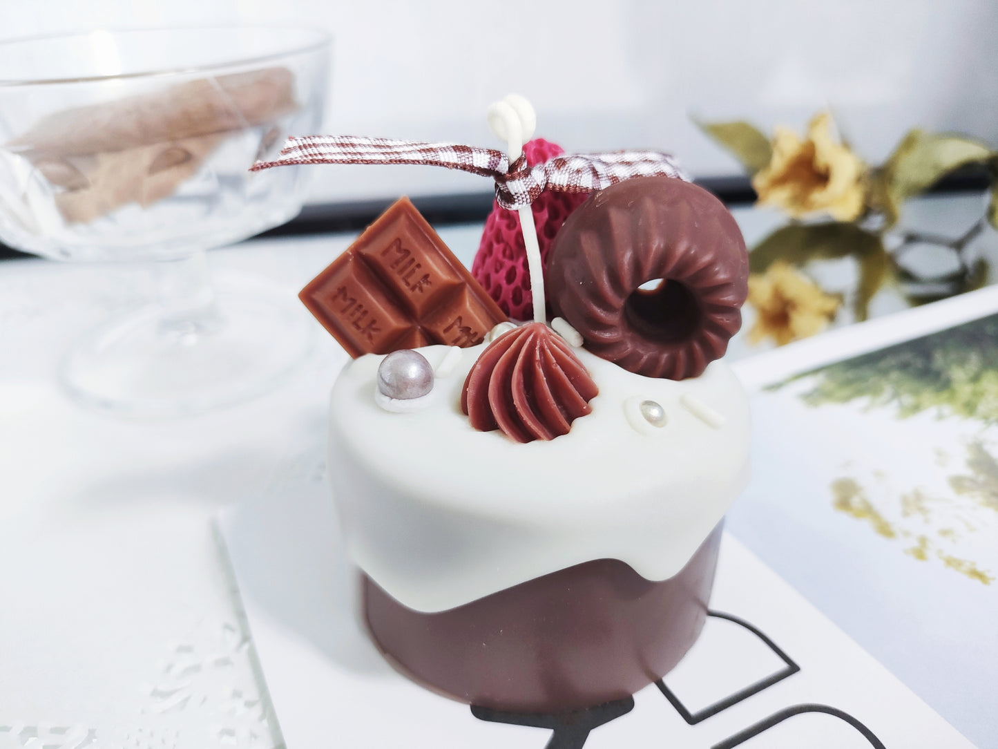 Glaze Cake Scented Candle ( Brown)