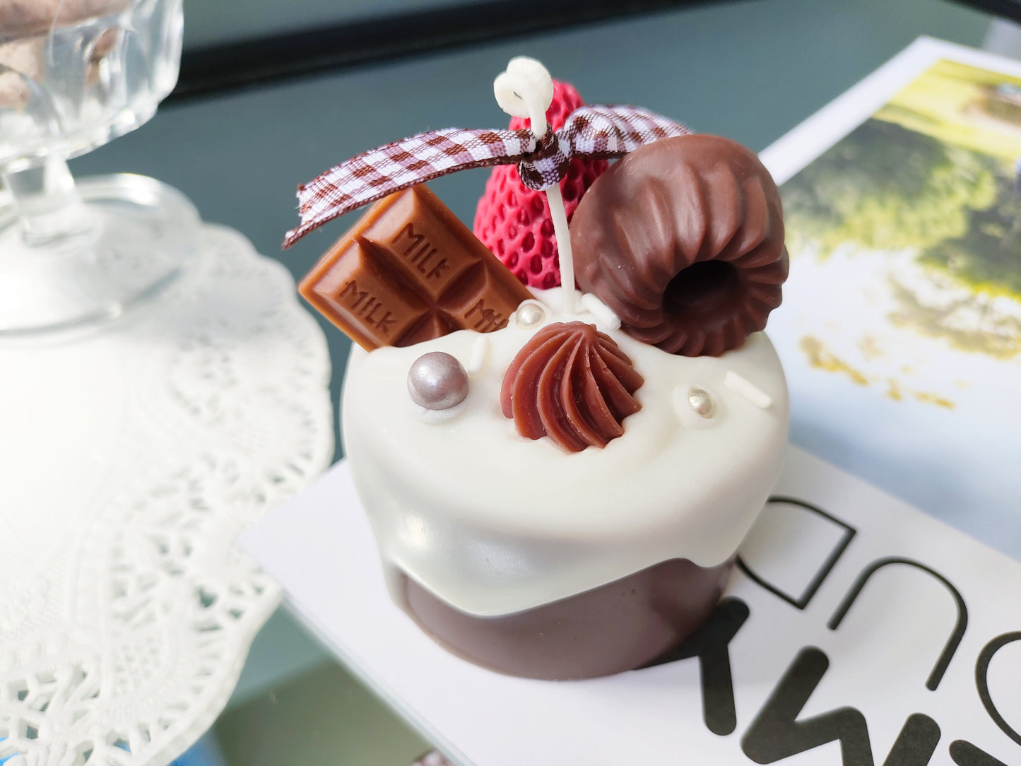 Glaze Cake Scented Candle ( Brown)