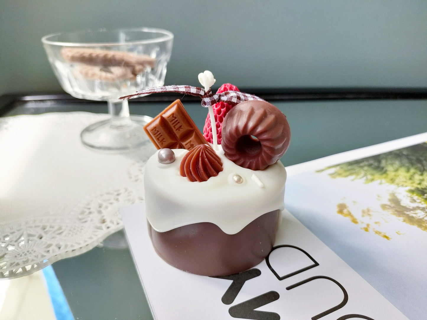 Glaze Cake Scented Candle ( Brown)