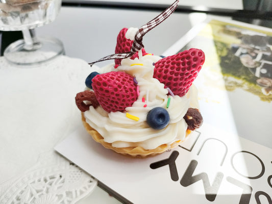 Tart Strawberry / Cherry Scented Candle