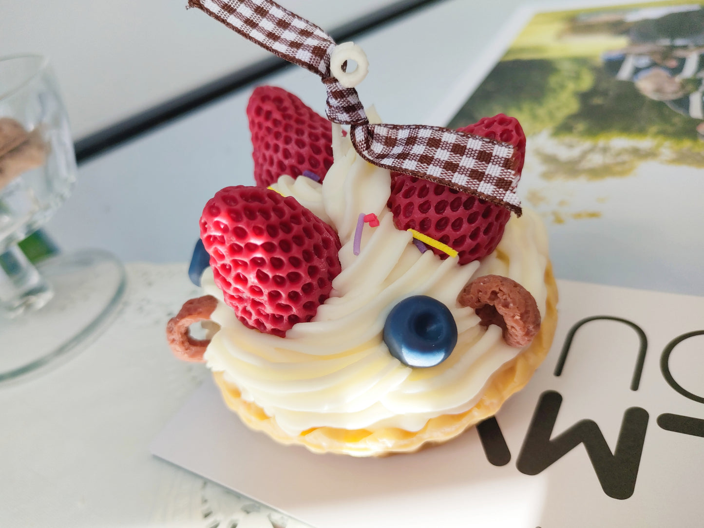 Tart Strawberry / Cherry Scented Candle