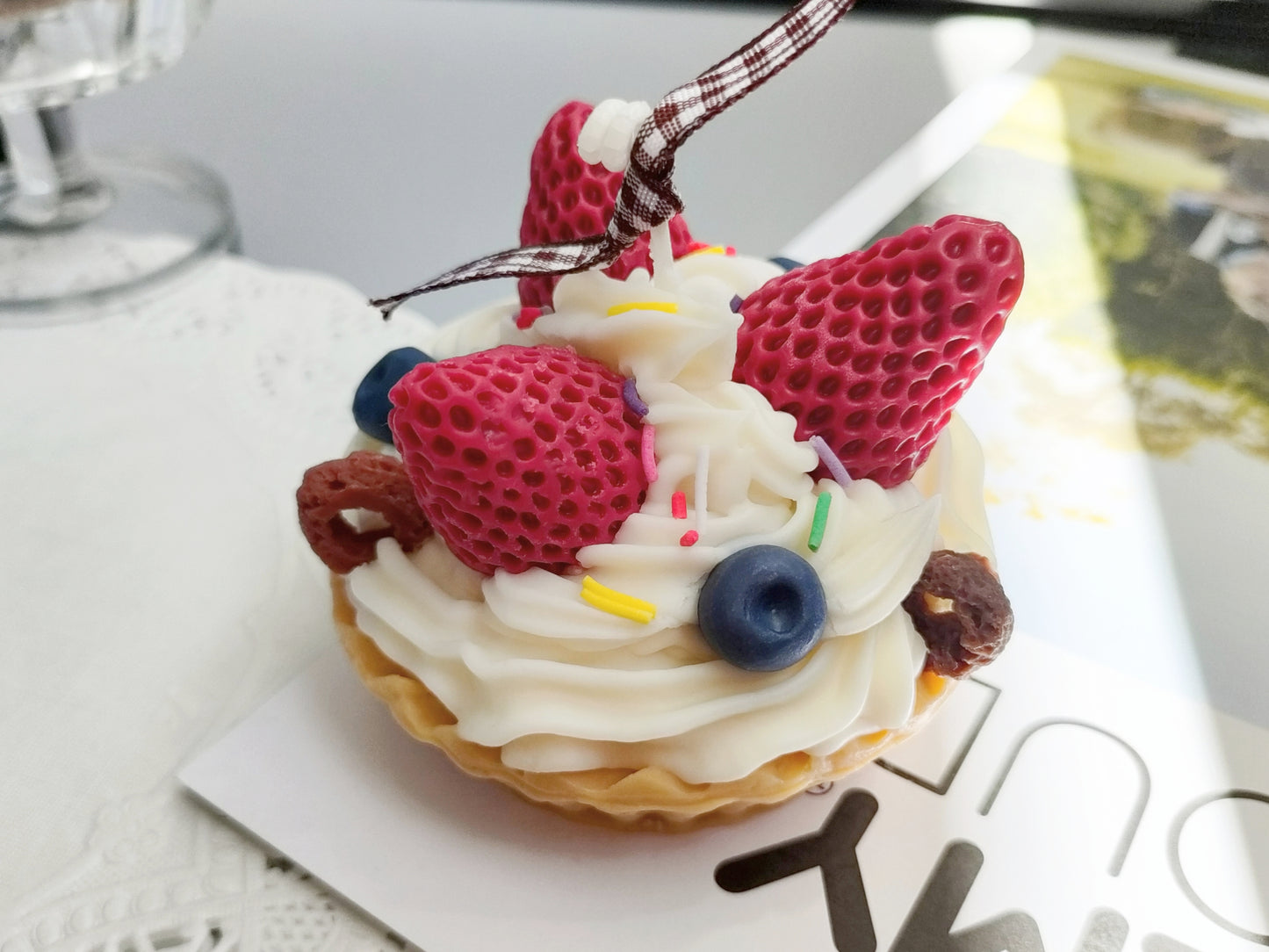 Tart Strawberry / Cherry Scented Candle