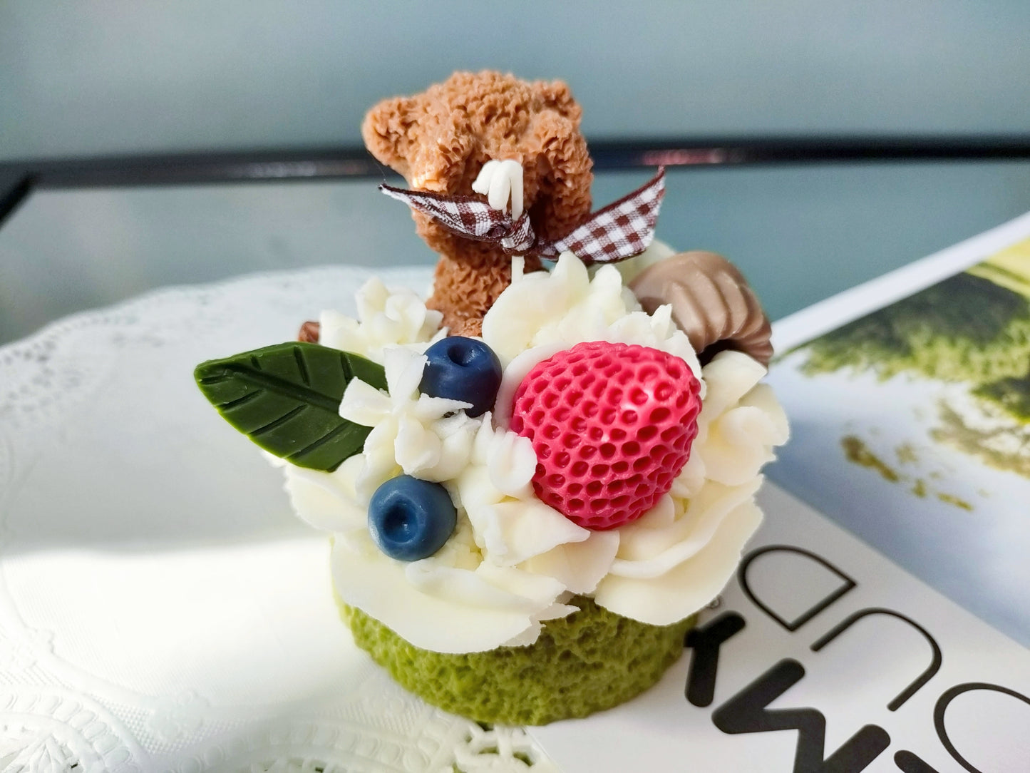 Sponge Cake Bear Scented Candle (Green)