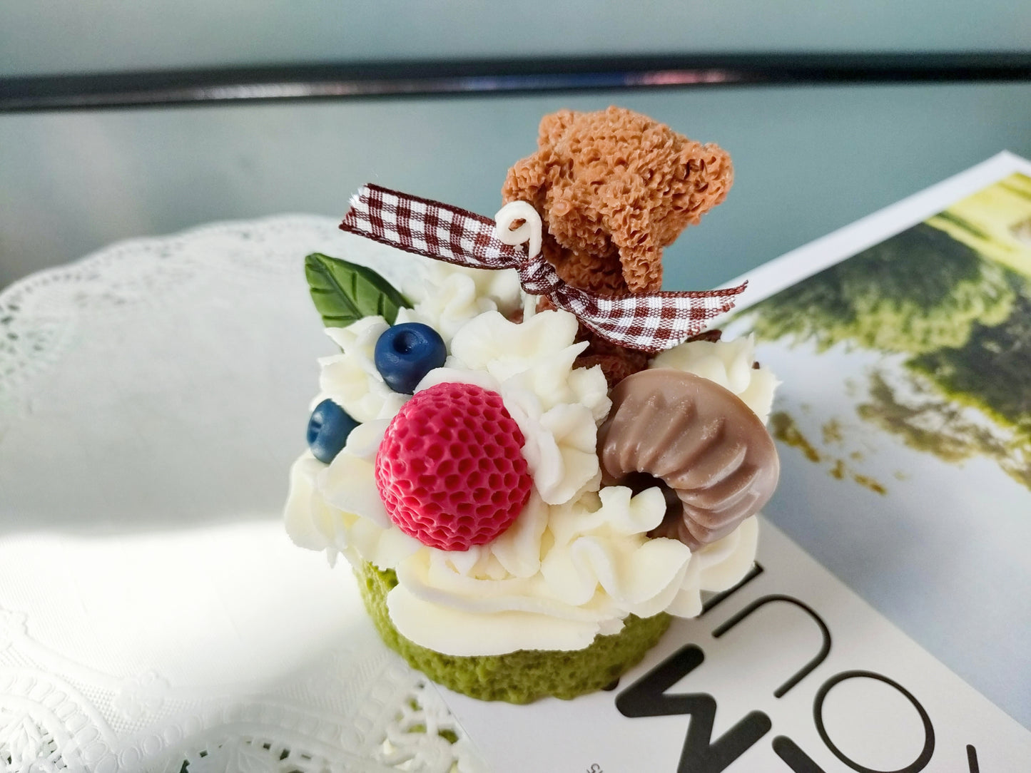 Sponge Cake Bear Scented Candle (Green)