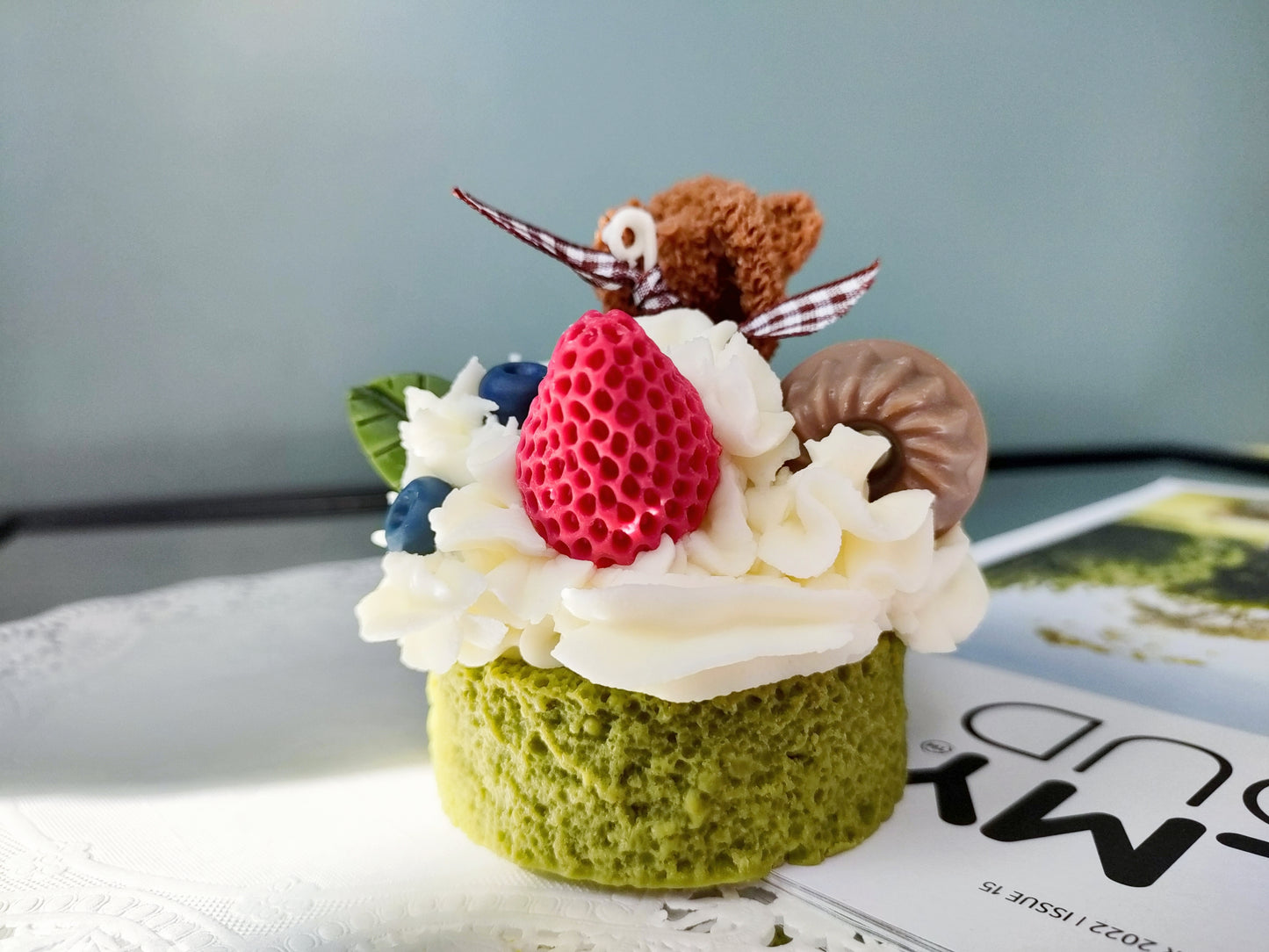 Sponge Cake Bear Scented Candle (Green)